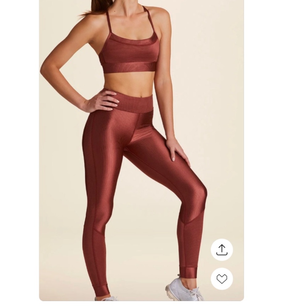 Alala SET 
Raya Ribbed Activewear Set Size Large